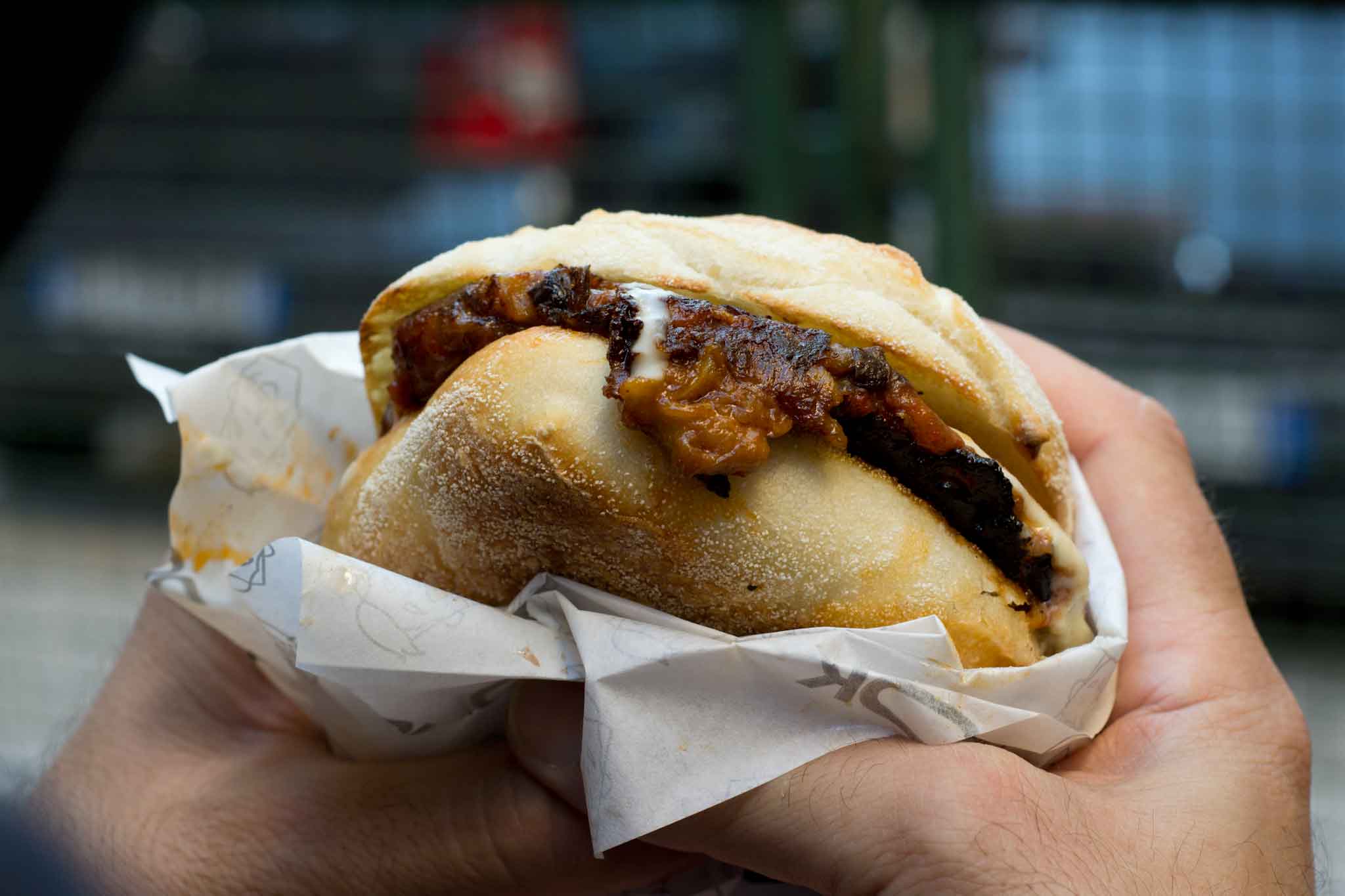 Napoli. Egidio Cerrone raddoppia Puok Burger Store e apre al centro antico