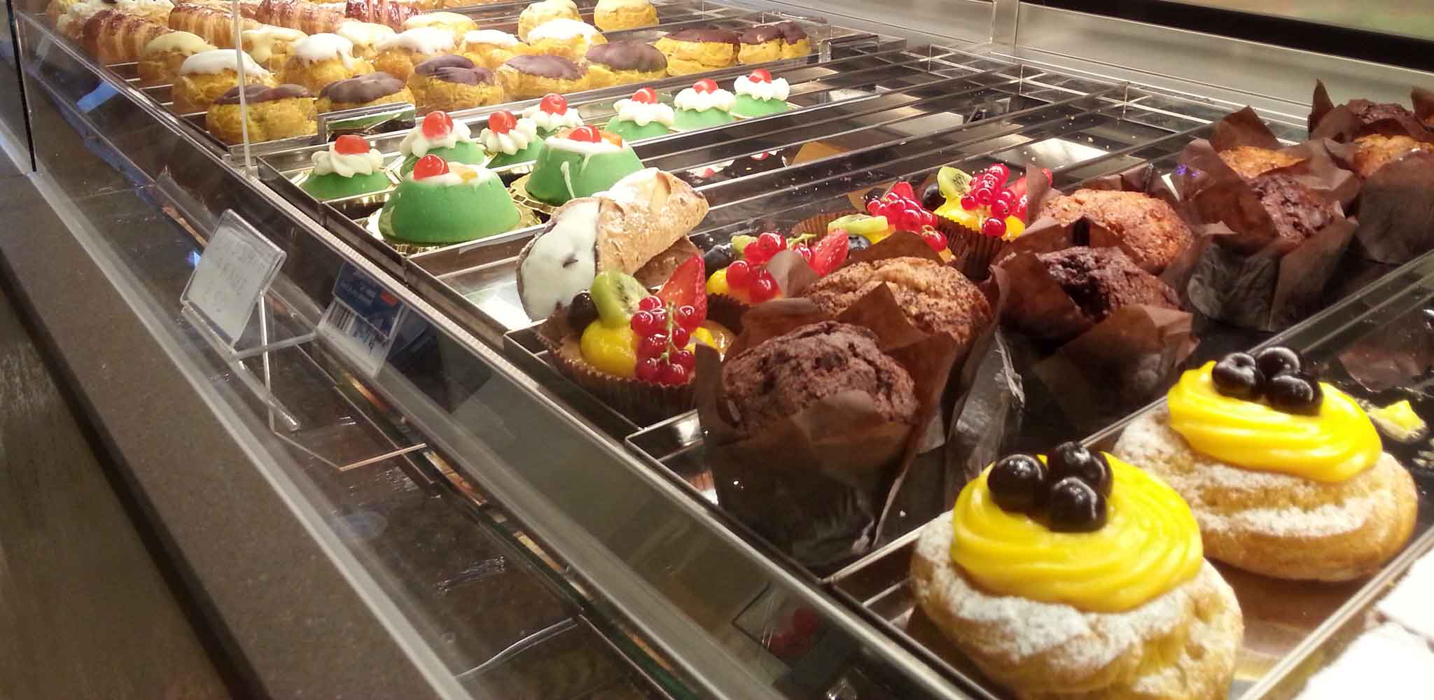 Bologna. La nuova pasticceria Borbonica ti conquista con babà e pastiera