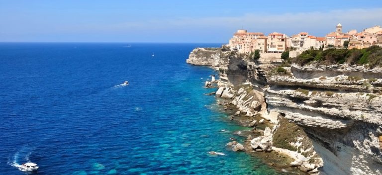 Vacanze e traghetti. Mangiare tra Corsica e Costa Azzurra