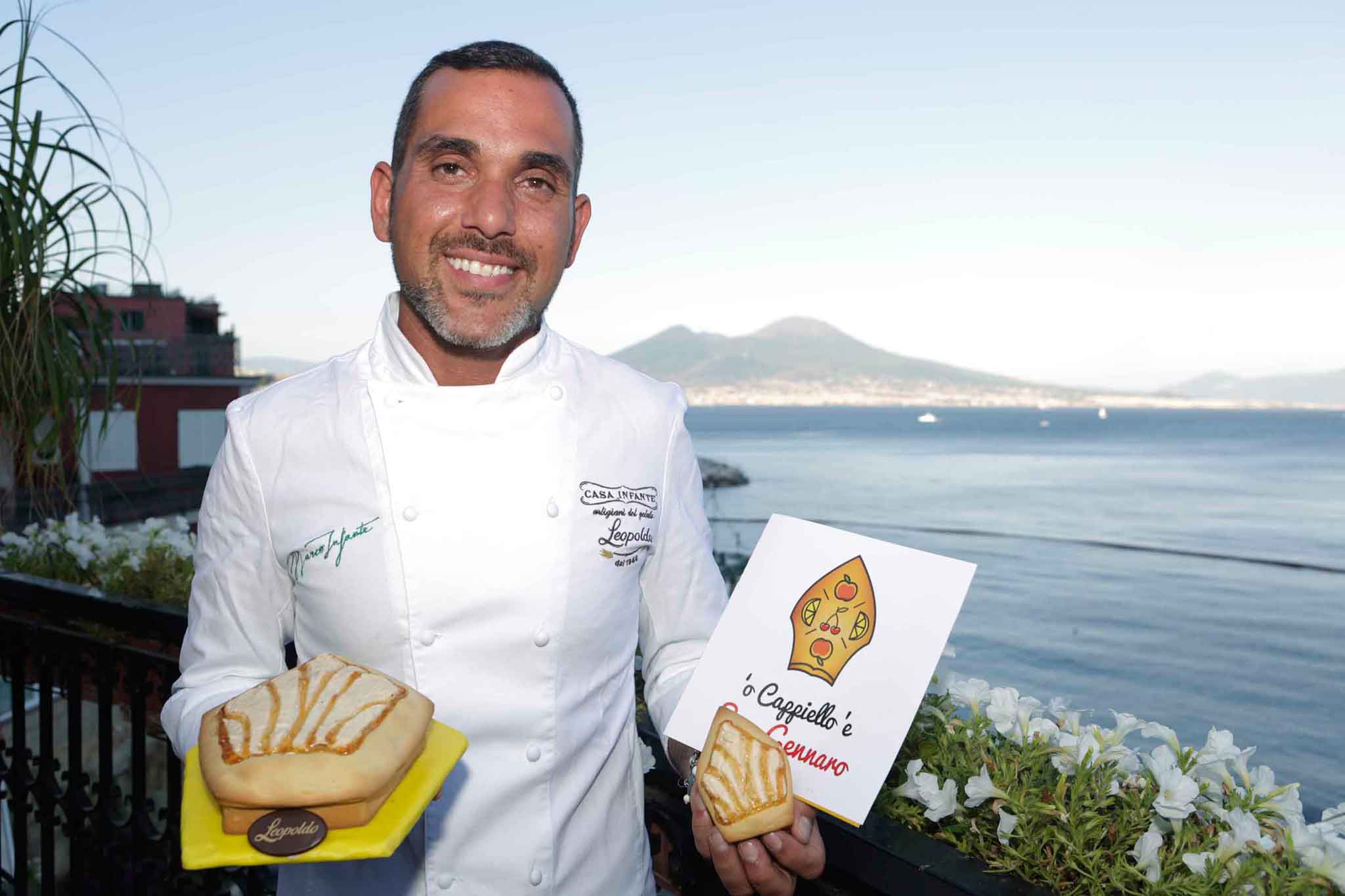 Ricetta. &#8216;O Cappiello &#8216;e San Gennaro, dolce di pasta frolla, babà e amarene