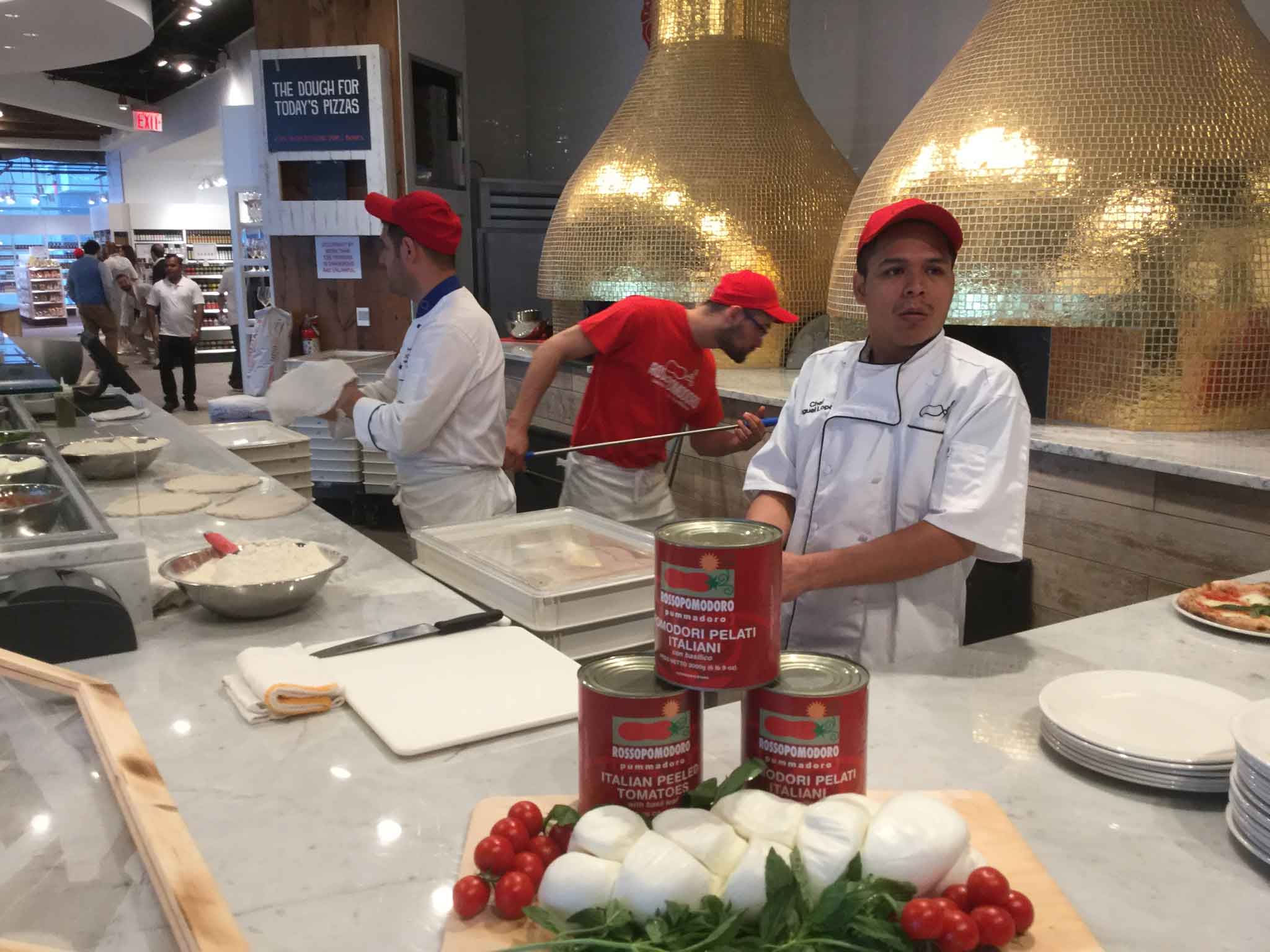 Eataly New York Downtown World Trade Center Tower pizza Rossopomodoro