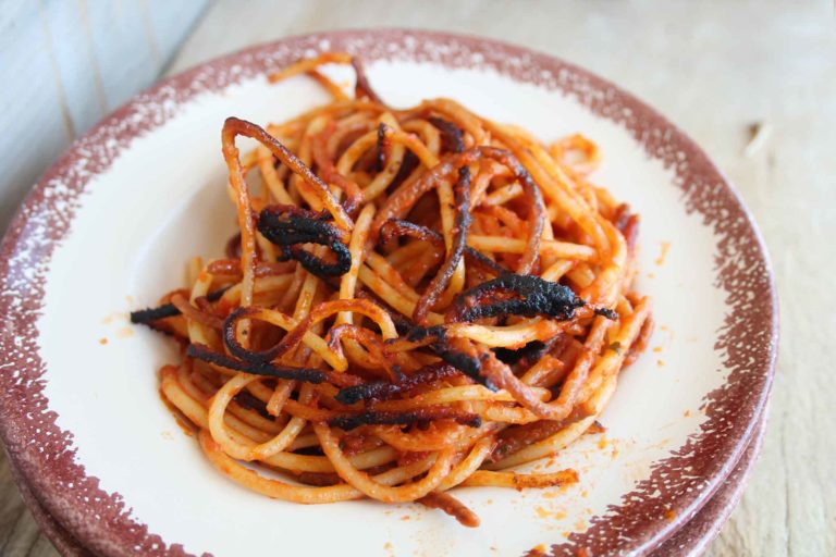 Ricetta. Spaghetti all&#8217;Assassina senza possibilità di appello nemmeno per i baresi