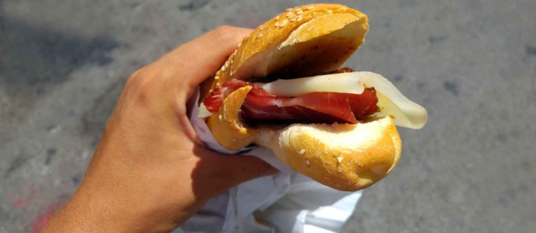 Fratelli Burgio a Siracusa conquista con splendidi panini a 3.50 € e vince la classifica street food in Sicilia