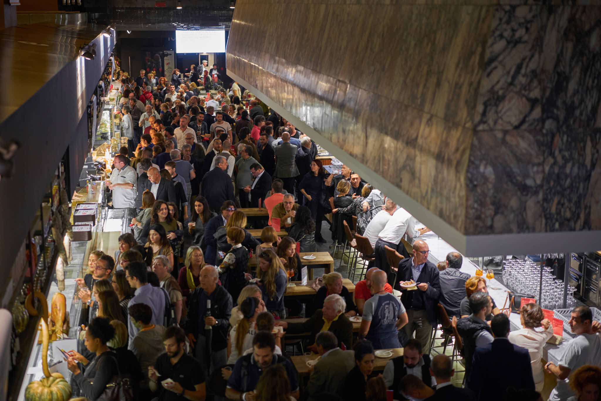 Roma. Il Mercato Centrale a Termini chiuso per carenze igieniche e strutturali