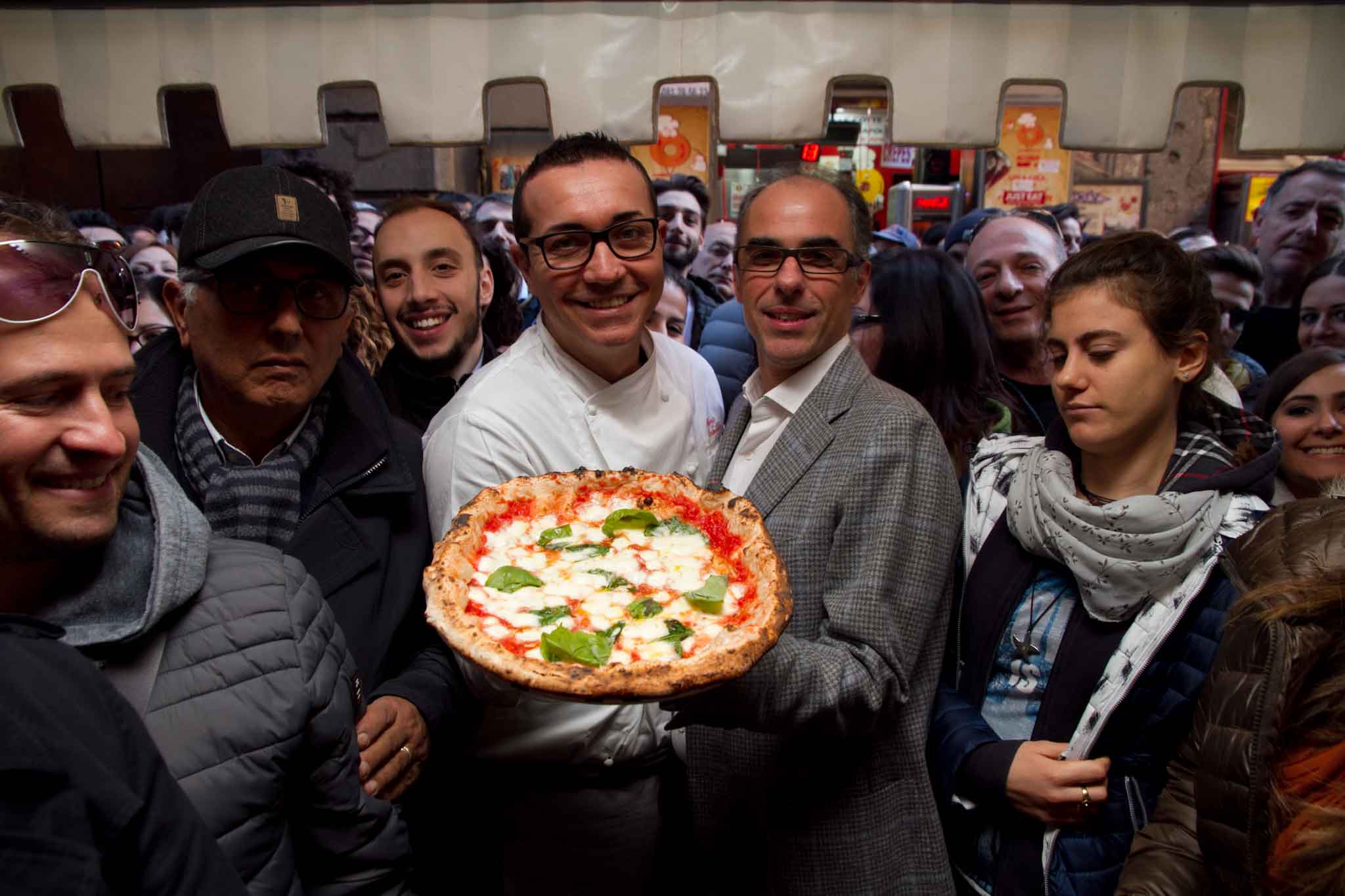 Video. La risposta di Gino Sorbillo a Higuain: la pizza non è argentina