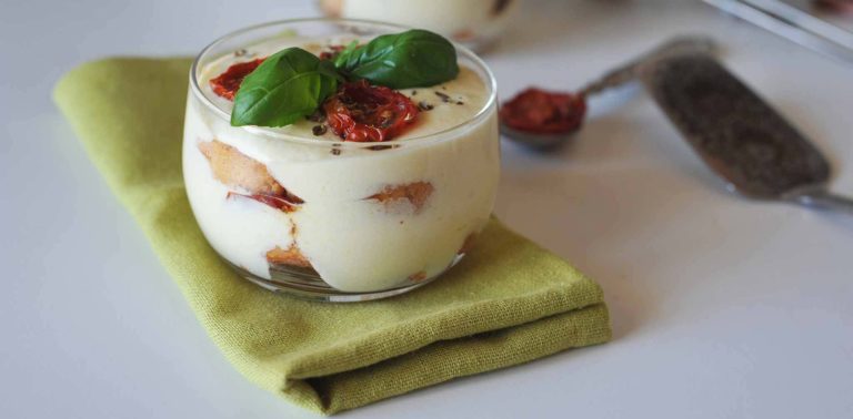 Diversamente tiramisù. La ricetta salata con i pomodorini confit