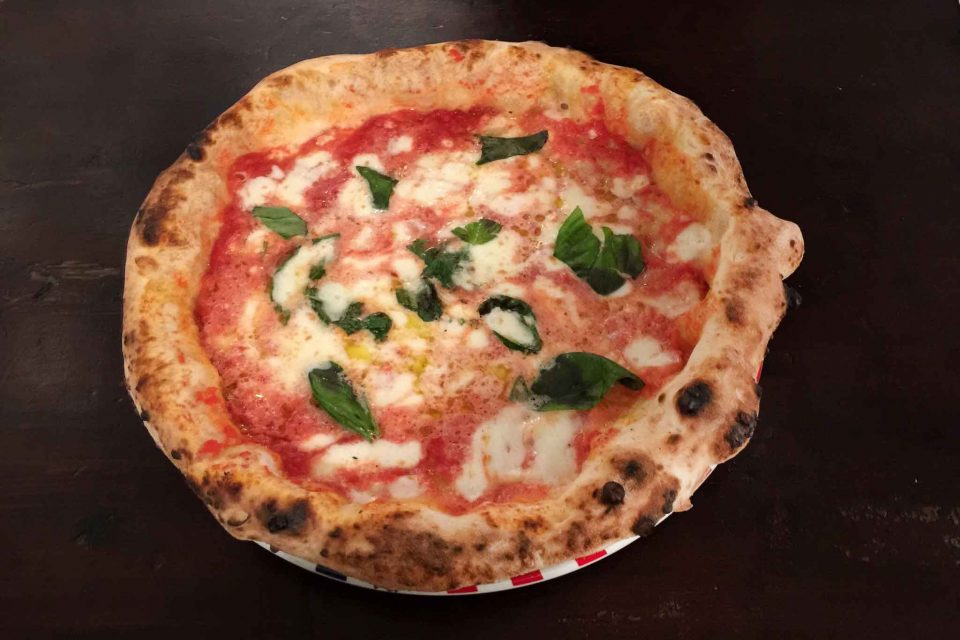 Gino Sorbillo pizza margherita hovercraft