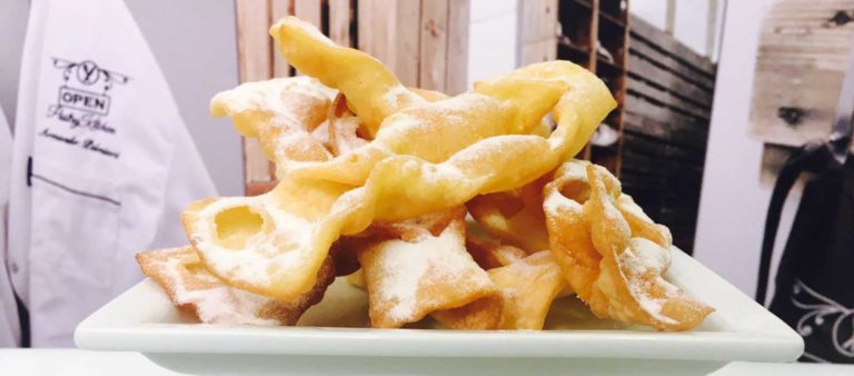 Chiacchiere di Carnevale. La ricetta veloce in 7 passaggi di Armando Palmieri