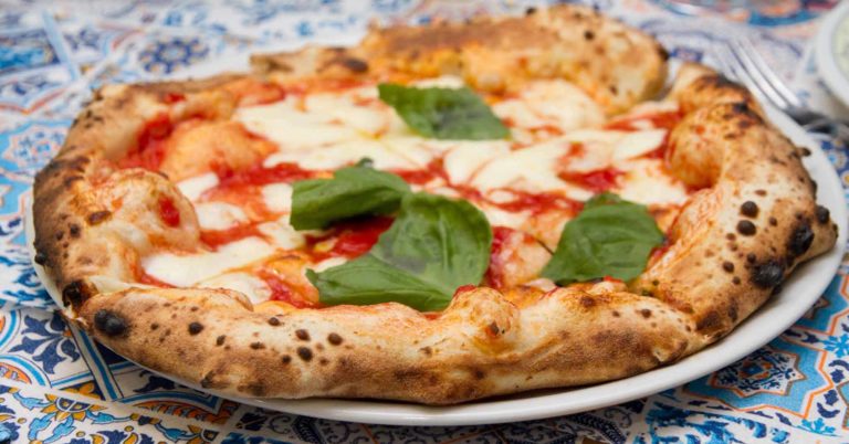 Ponte del 25 aprile e 1 maggio. La Pizza in Langa organizzata da Scatti di Gusto con i campioni