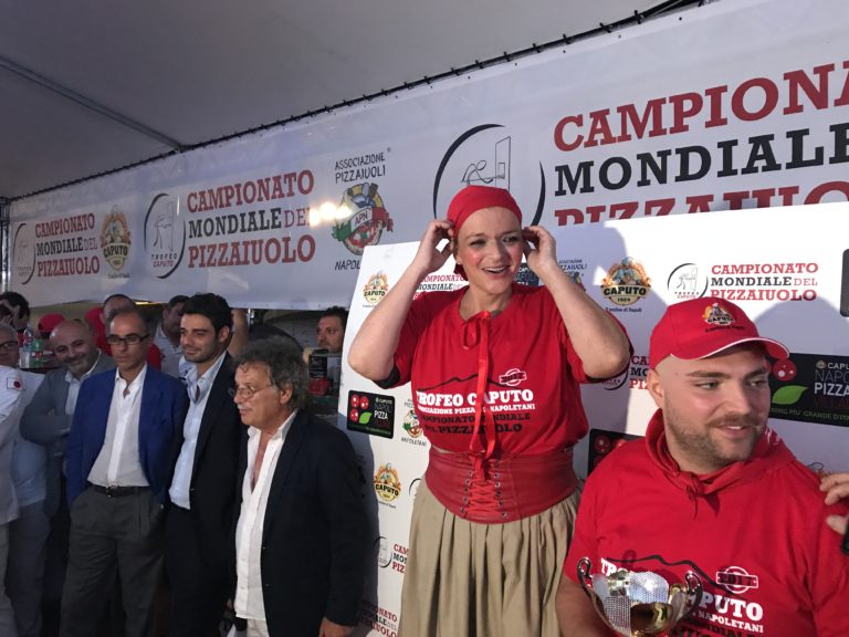 Teresa Iorio raddoppia e vince il primo Trofeo Mondiale Pizza Fritta