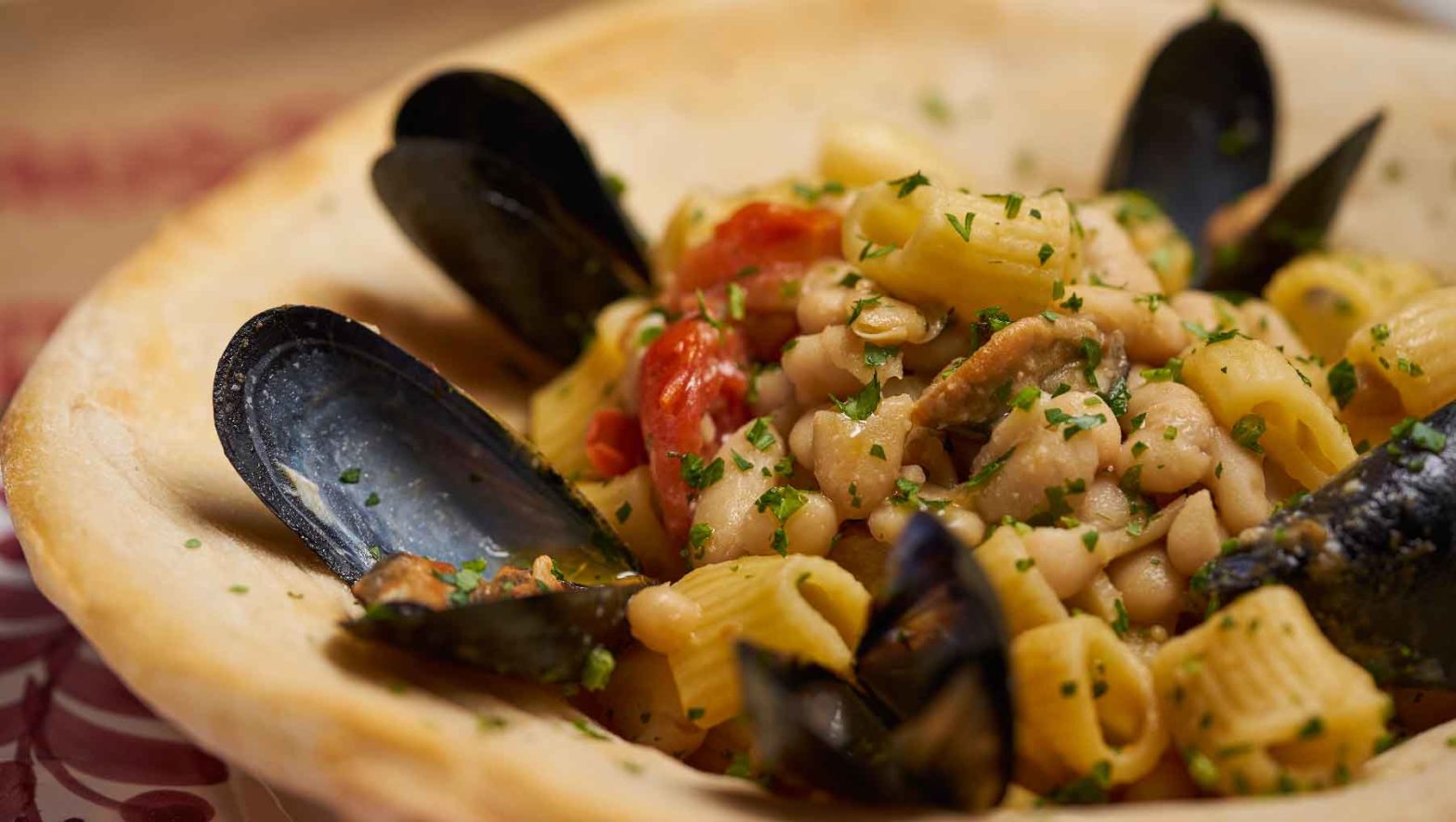 Pasta fagioli e cozze, la ricetta è perfetta con i tubettoni