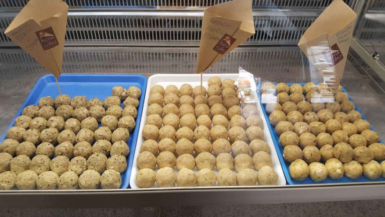 Sicilia. La Putìa del Coppo che vi delizia con arancine a 1 € a Modica