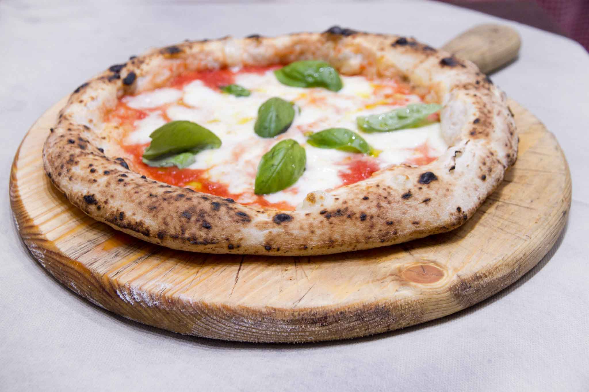 Pizza Margherita Napoli