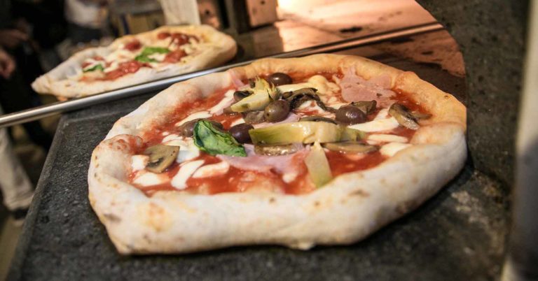 La Pizza della Settimana a Milano: Capricciosa soffice alla Pizzeria Nazionale