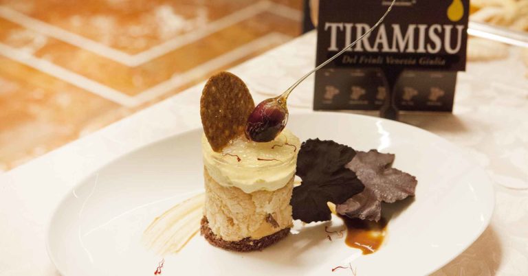 Tiramisù. 21 ricette dal Friuli Venezia Giulia per andare oltre la primogenitura del Veneto