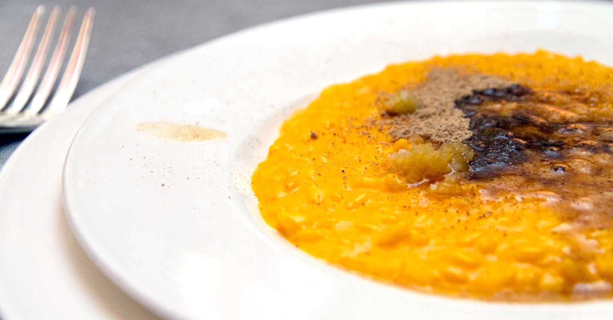 Ricette cult. Il risotto alla milanese della trattoria Pesa 1902