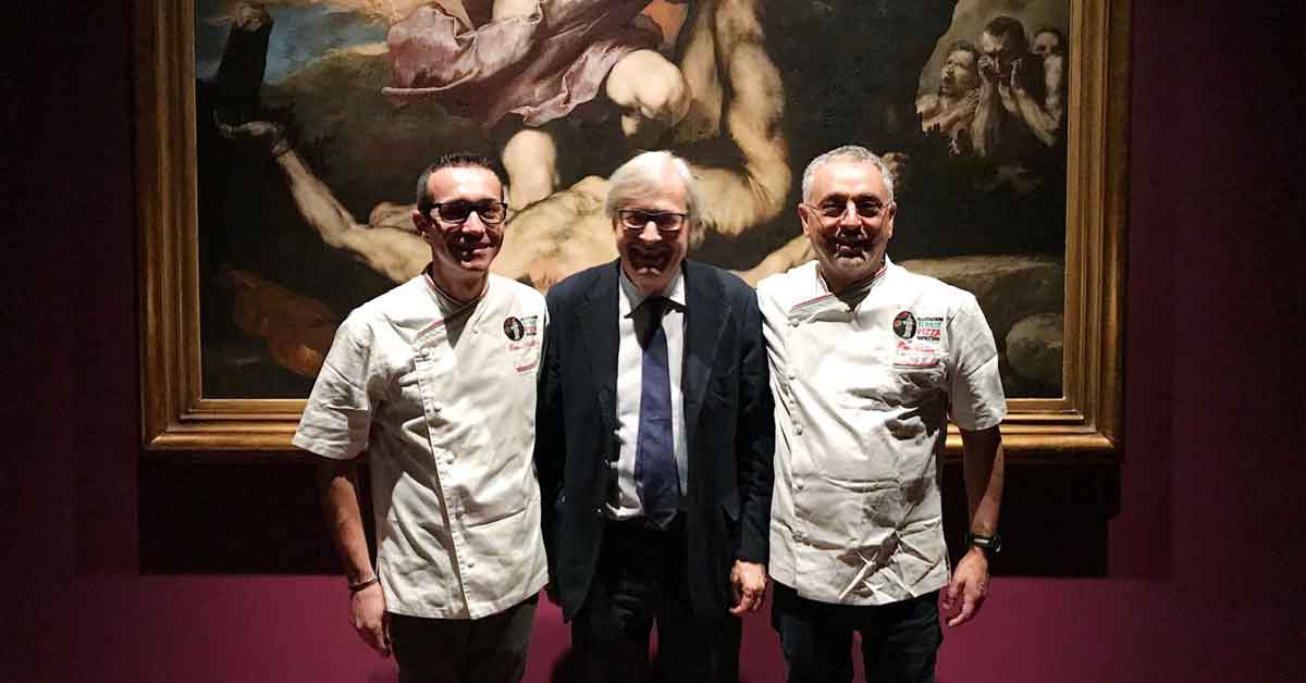 Pizza Unesco. Geniale l’arte immateriale che diventa materiale e si mangia: parola di Vittorio Sgarbi da Sorbillo e Coccia