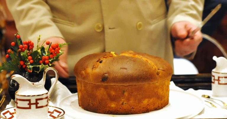 Roma. Il rito del panettone artigianale con il tè all&#8217;Hotel Eden come regalo di Natale