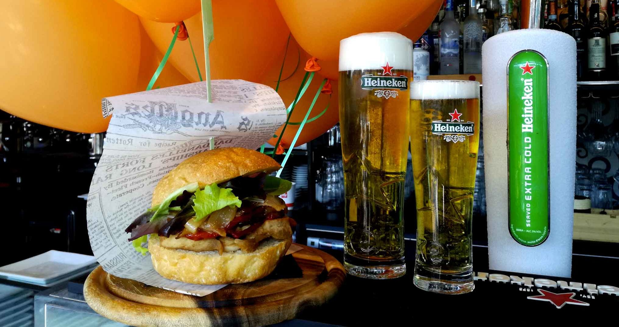 Hamburger. La ricetta dello Stamppot Burger da mangiare in Darsena a Milano a 8 €