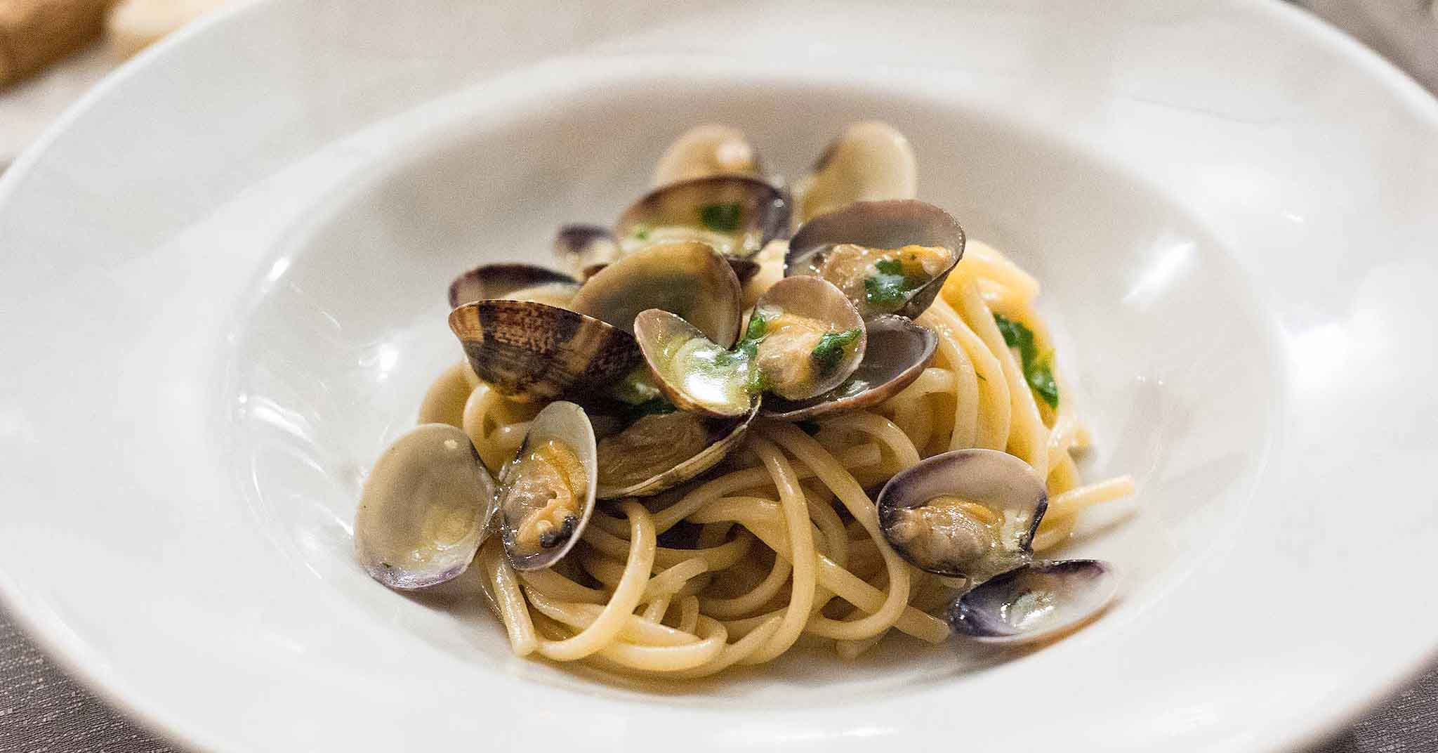 10 Falanghina da abbinare a spaghetti alle vongole e a piatti di mare