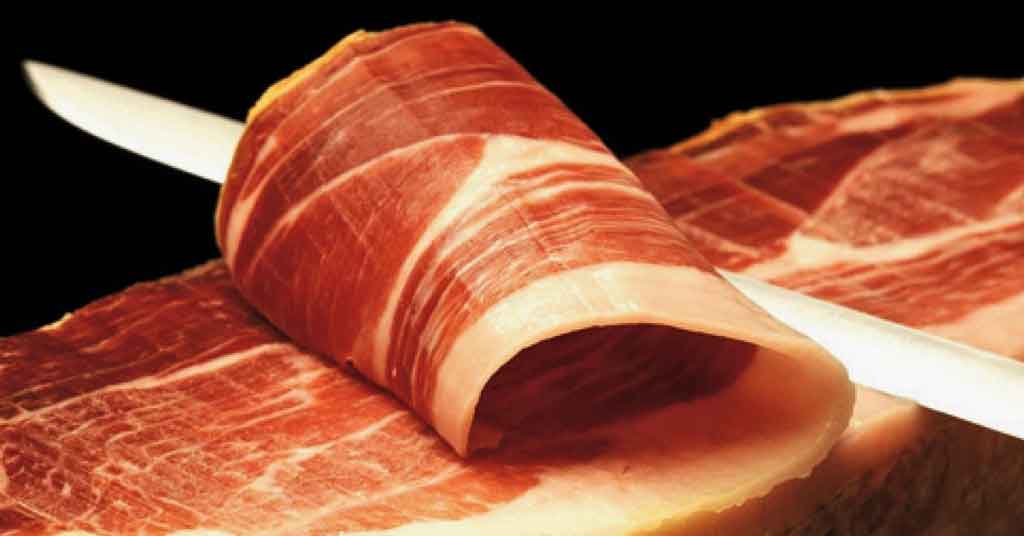 Prosciutto. 3 regole per riconoscere un vero Parma o San Daniele DOP