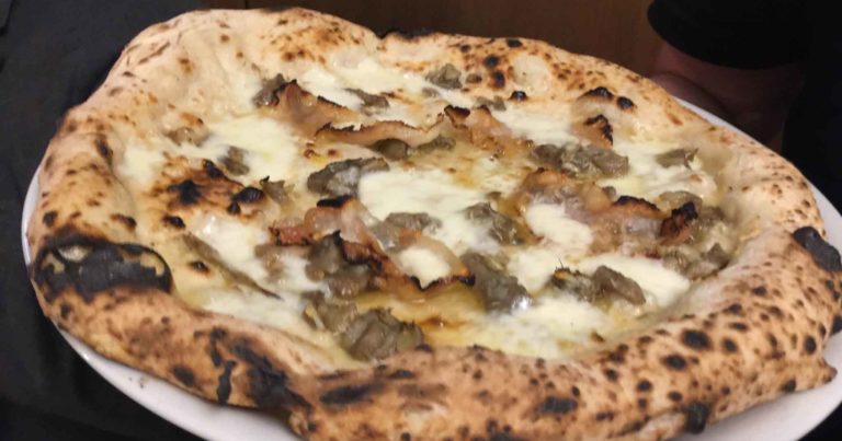 Milano. La Pizza della Settimana è la Bianco Tanagro di Da Zero