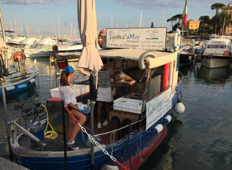 Rapallo. Che meraviglia la frittura di Sapore d&#8217;aMare direttamente dalla barca