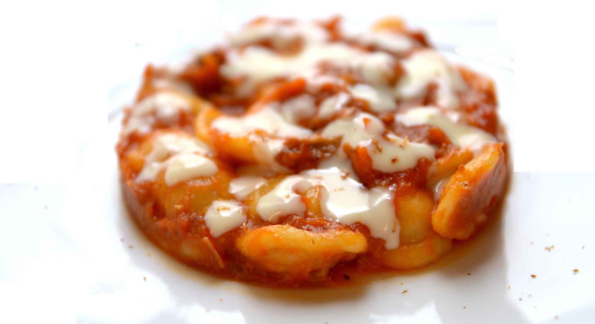 Le strepitose orecchiette baresi al ragù di Angelo Sabatelli