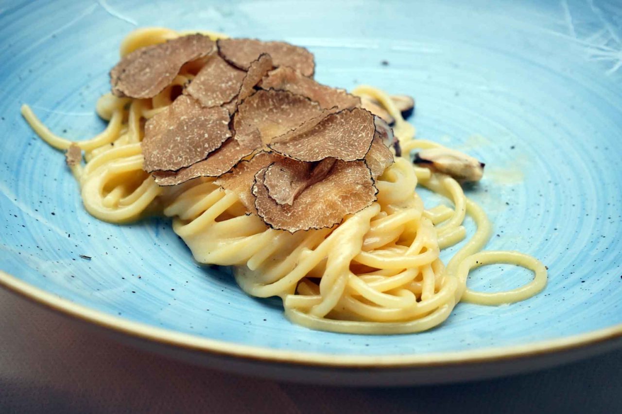 spaghetti cacio cozze tartufo il Veliero Acciaroli