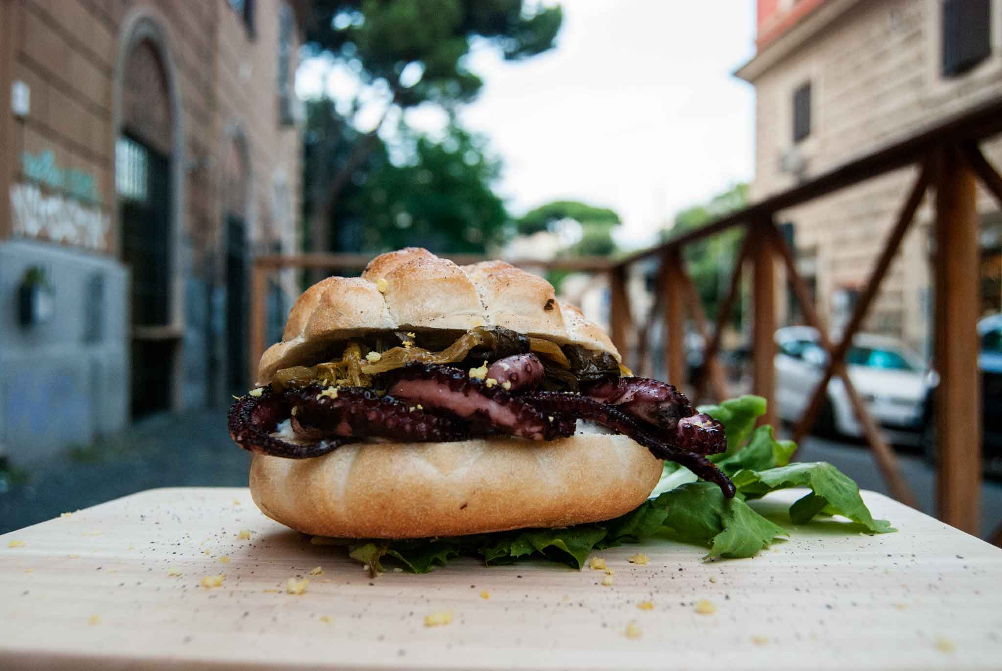 Roma. Menu e prezzi di L&#8217;Apulia che scende dall&#8217;ape e apre il ristorante