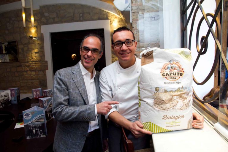 Parigi. Gino Sorbillo alla super pizzeria La Felicità per la Caputo Cup 2019