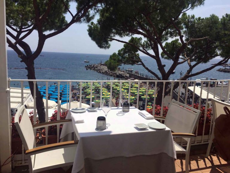 Amalfi. Il ristorante Sensi ti appaga con una cucina di mare ottima