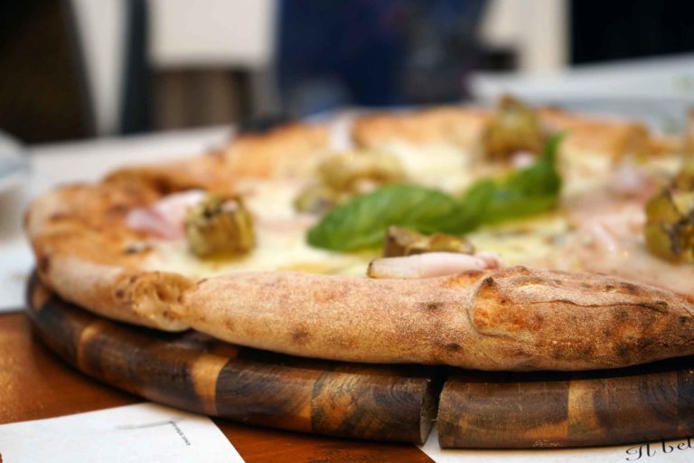 Avellino. Cena stampa per assaggiare la pizza con impasto alla Falanghina