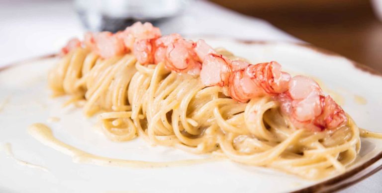 Cacio e pepe. Linguine con tartare di gambero rosso di Stefano Cerveni