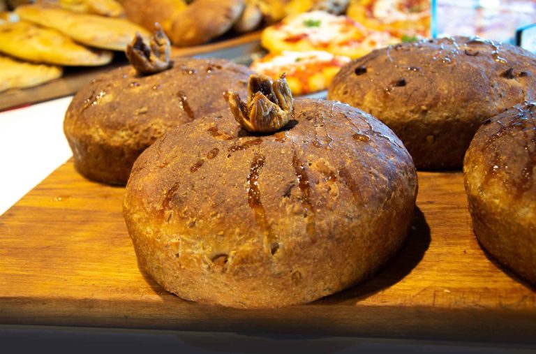 Cilento. Pan Festa con fichi e miele: la ricetta da fare a casa