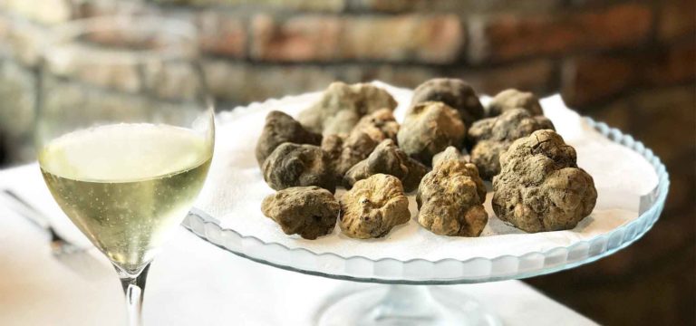 Carne alla brace e tartufo bianco a due passi da Roma Dal Sor Francesco