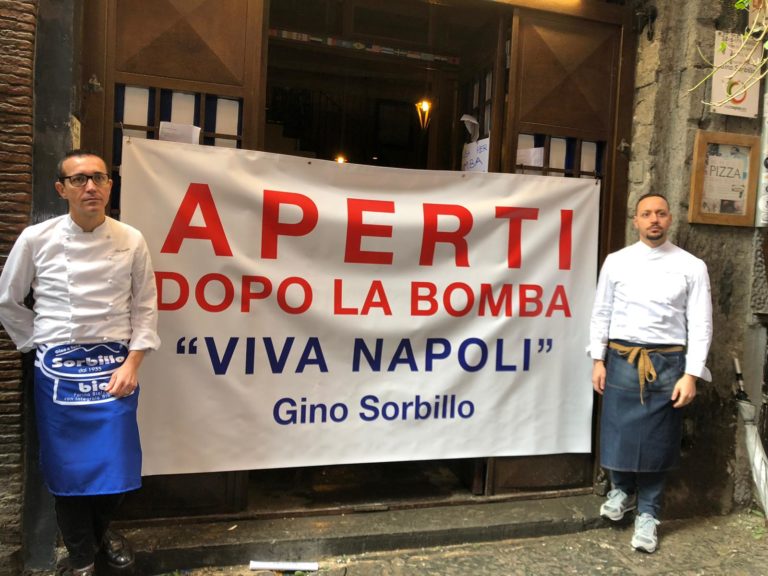 Napoli. Gino Sorbillo più forte della bomba: la pizzeria riapre lunedì