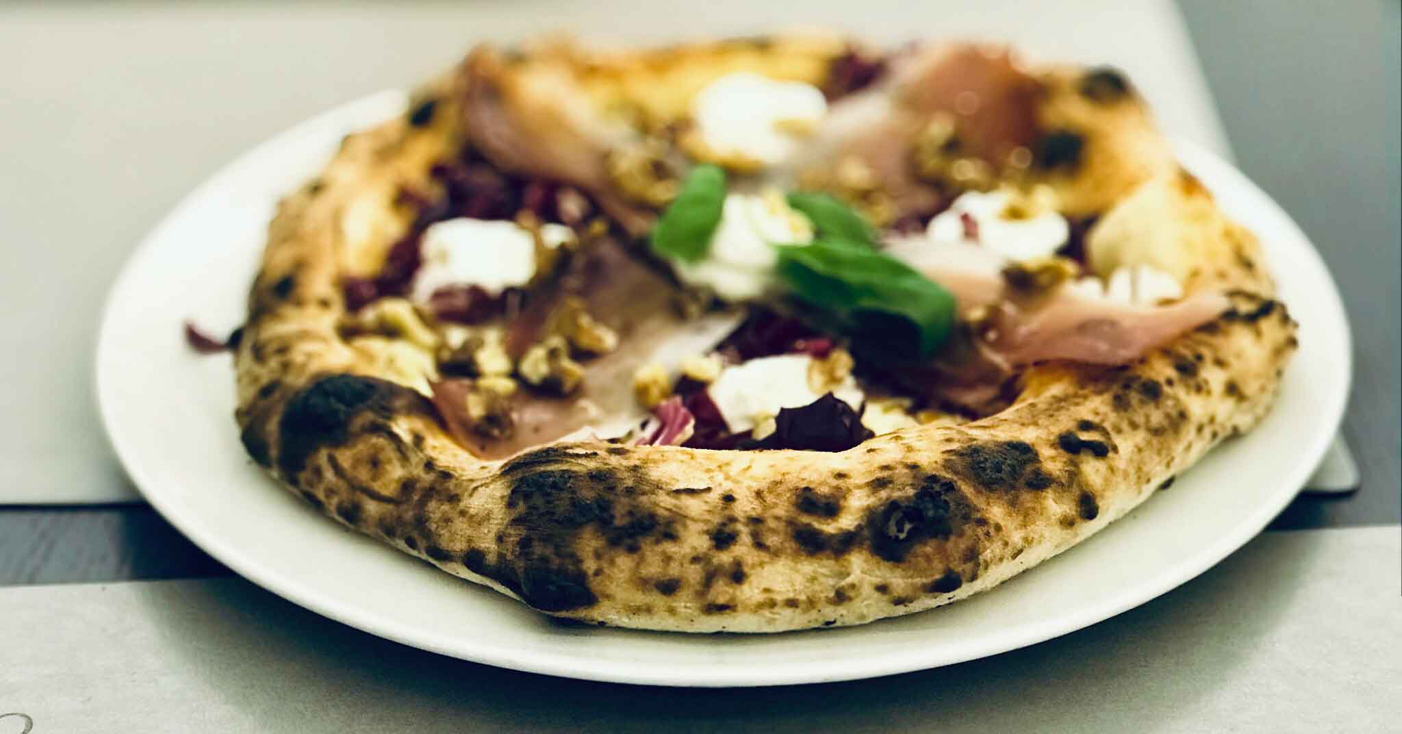 Palazzo Petrucci, la pizzeria napoletana più contemporanea che c&#8217;è a Napoli