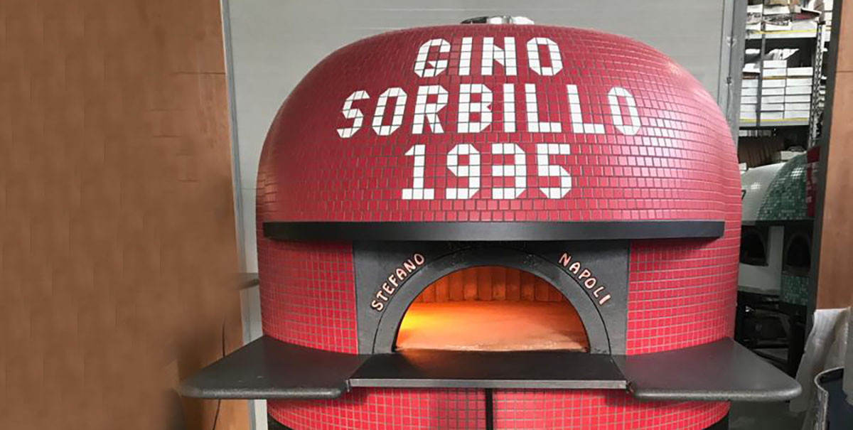 Gino Sorbillo apre a Tokyo con un nuovo forno a doppia alimentazione