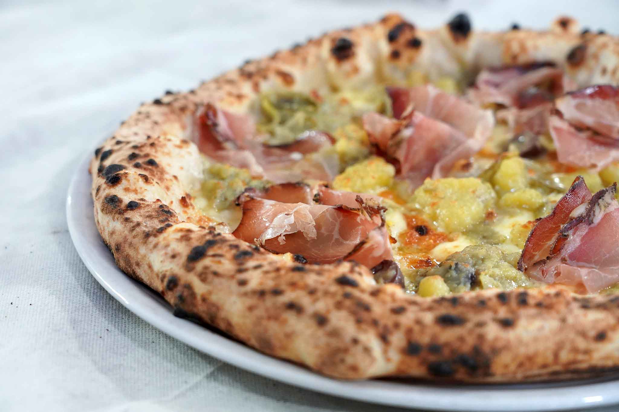 Pizza Canotto. Perché mangiarla lo spiega Corrado Alfano della pizzeria Nonna Mà