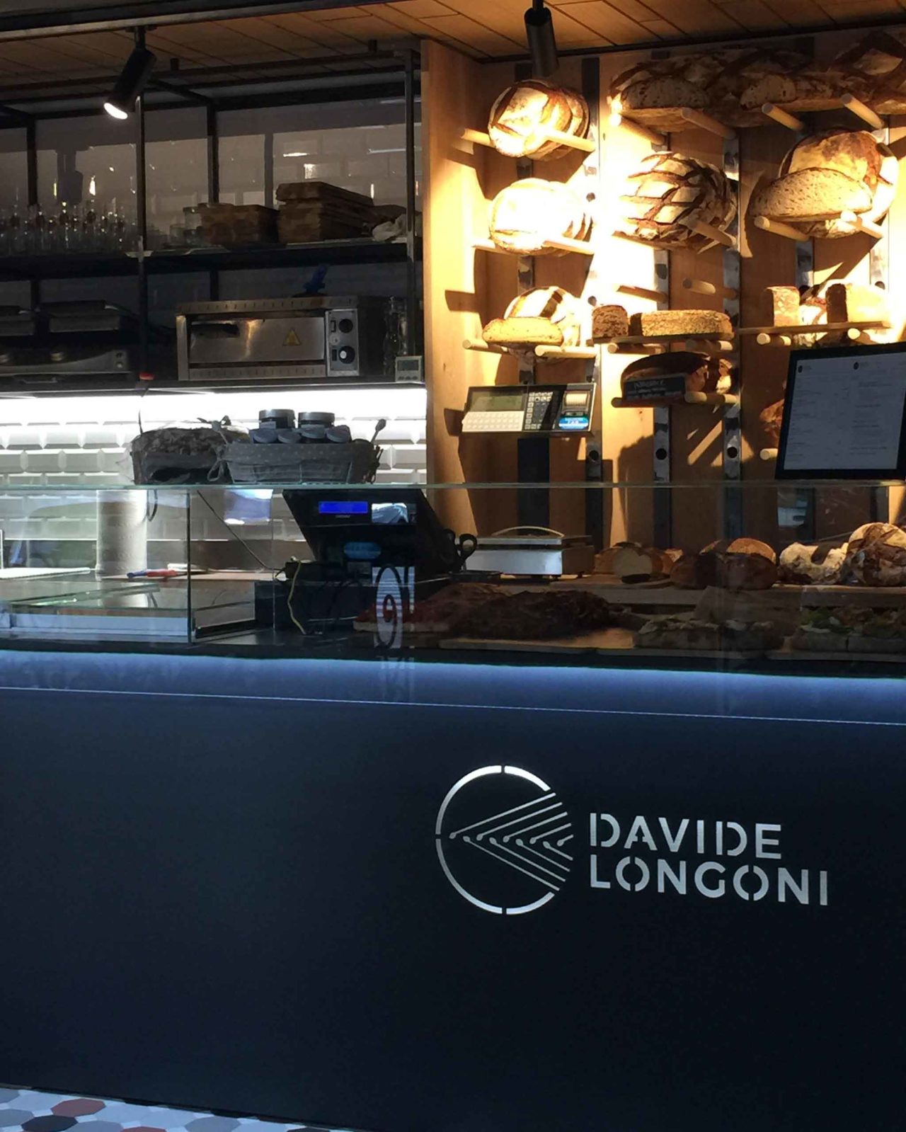 Nuovo panificio davide longoni via bronzetti milano interno