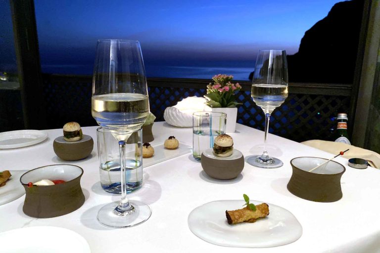 Il ristorante Monzù dell’hotel Tragara a Capri, la recensione