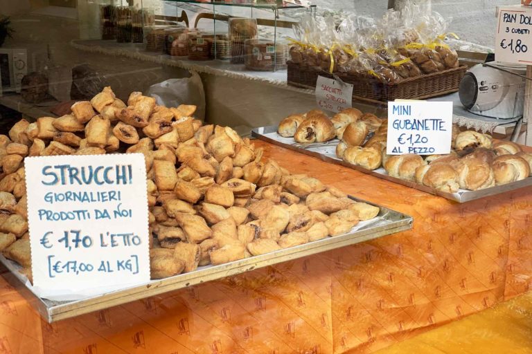 Gubana, gubanetta e strucchi: i dolci imperdibili di Cividale del Friuli