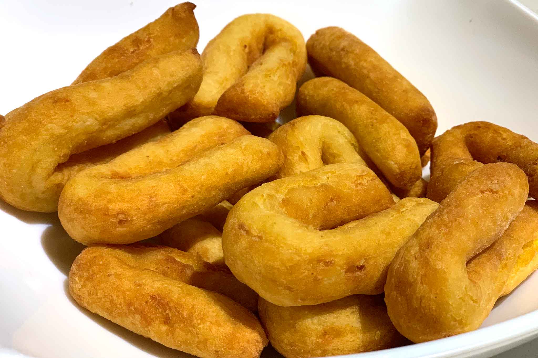 Chifeli, la ricetta tradizionale e facile degli gnocchi fritti per le Feste