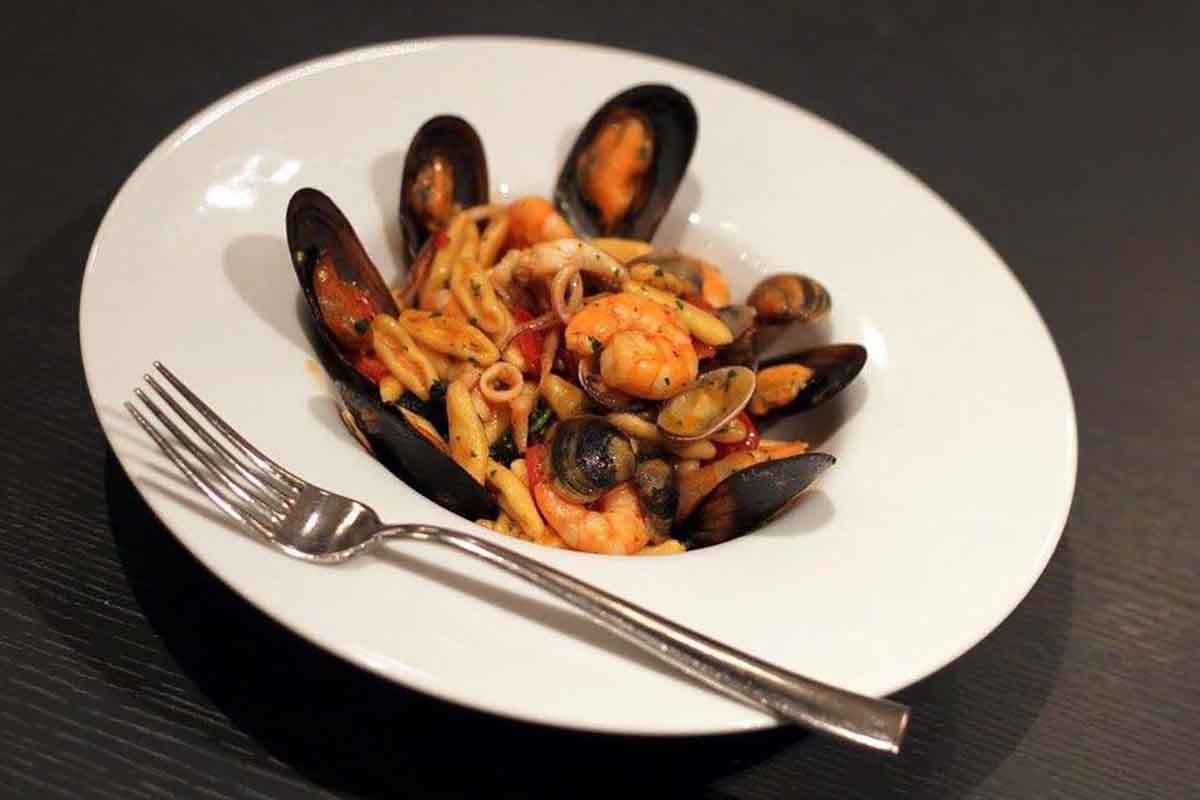 5 ristoranti per mangiare pesce a Milano spendendo 40 euro