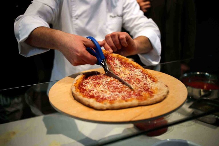 Lezioni di Pizza. La ricetta della Cilentana ai grani antichi