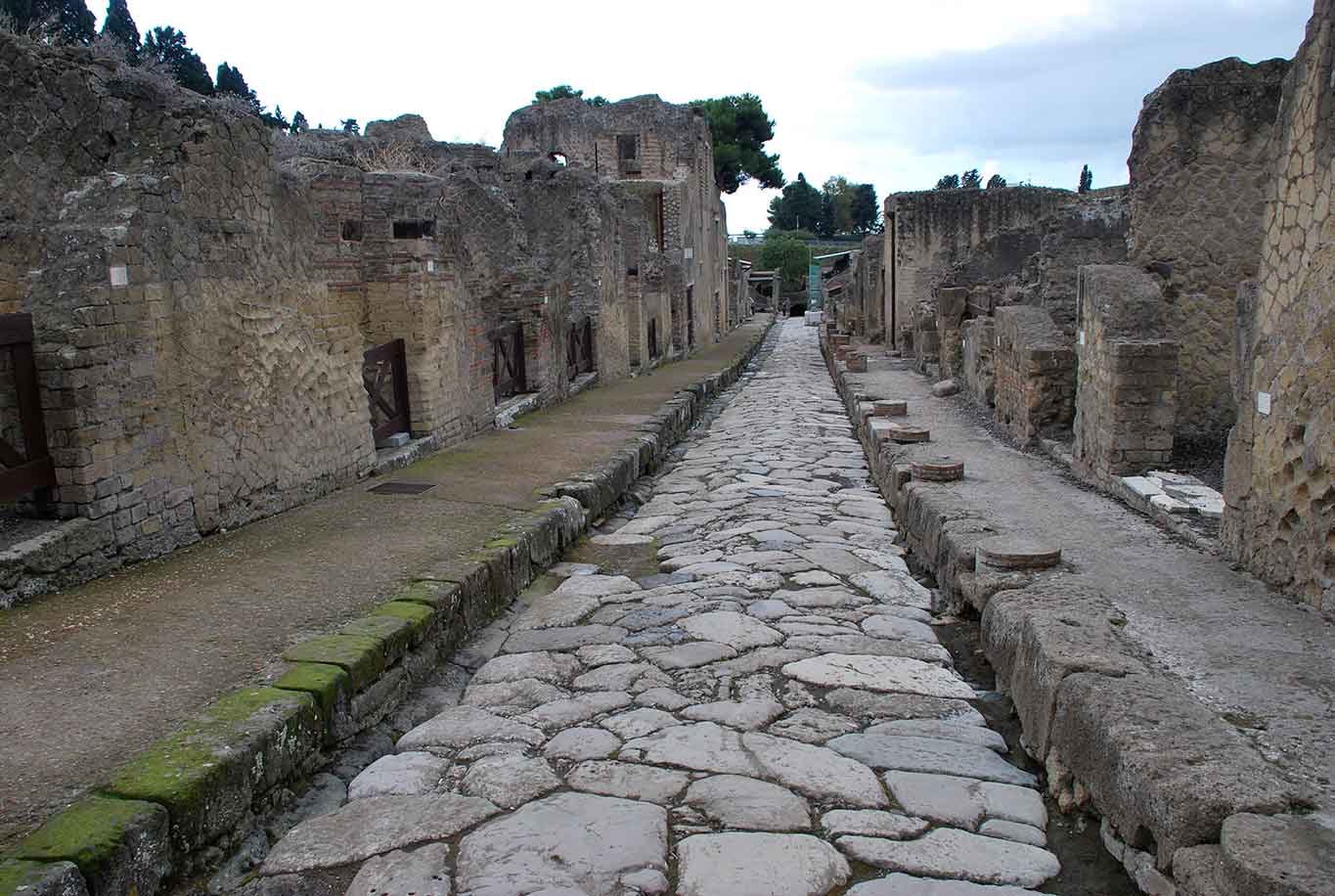 Coronavirus. Ad Ercolano la spesa si fa in ordine alfabetico