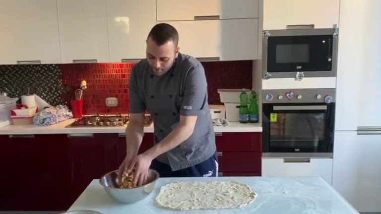 Lezioni di Pizza. Il tortano, la ricetta di Daniele Cacciuolo