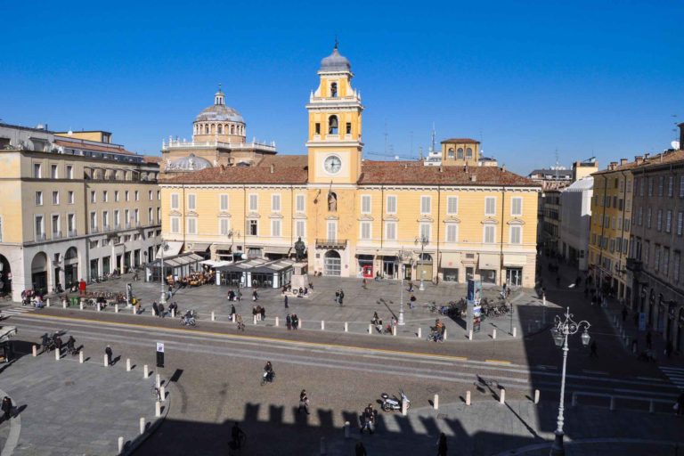 Parma: il Comune pubblica l&#8217;elenco di chi fa consegne a domicilio