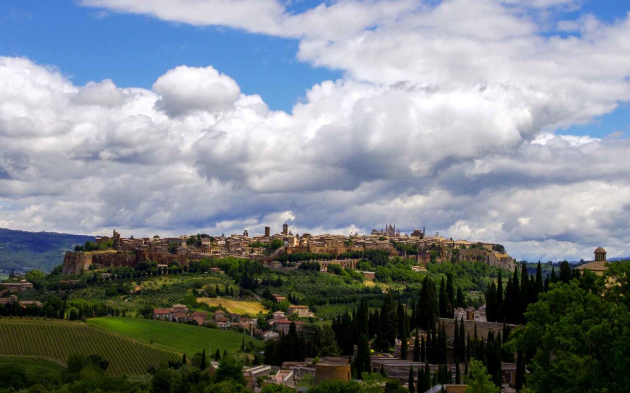 Veduta di Orvieto, gioiello dell'Umbria